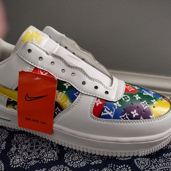 Louis Vuitton Air Force 1 Low Rainbow - Picture 3 of 5